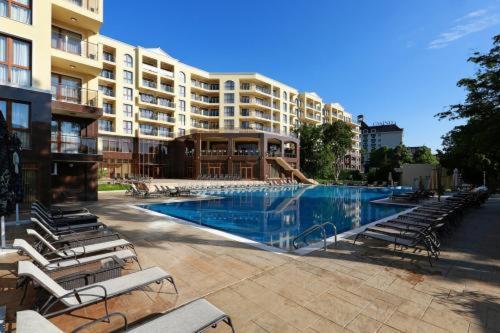 Апартхотел Голдън Лайн Aparthotel Golden Sands Exterior photo